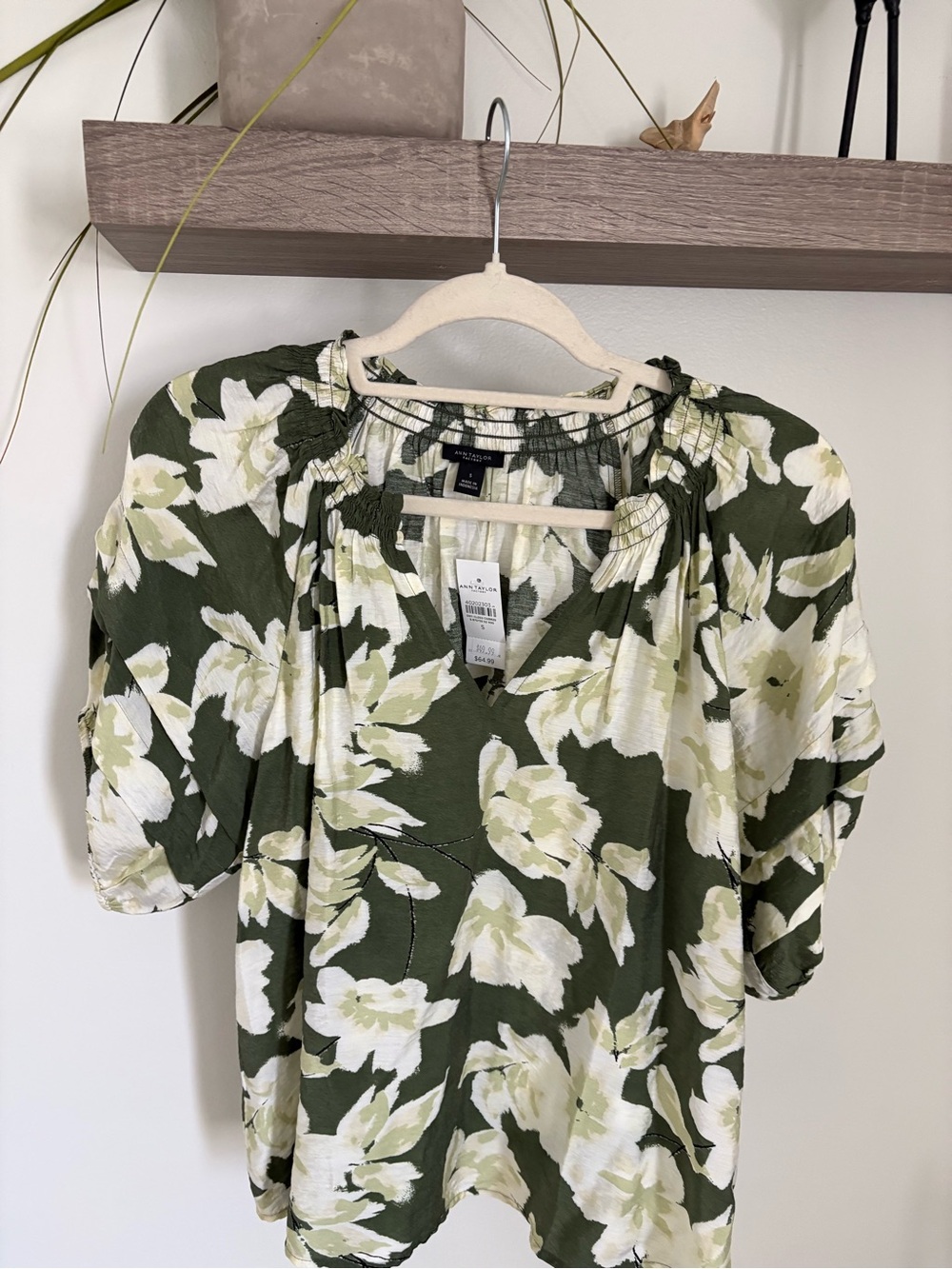 Ann Taylor Olive Green Floral Puff-Sleeve Blouse